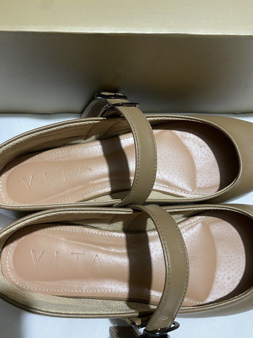 Brown Mary Jane Flats 🤎 (Category: Flats & Sandals) located in Tanza. Submitted by vhies_closet24 (Listing ID 1462636537, Image 2). Description: Pre-loved, good condition ✨ Classic Mary Jane style 📌 Size: 37 📦 Ready for a new owner.