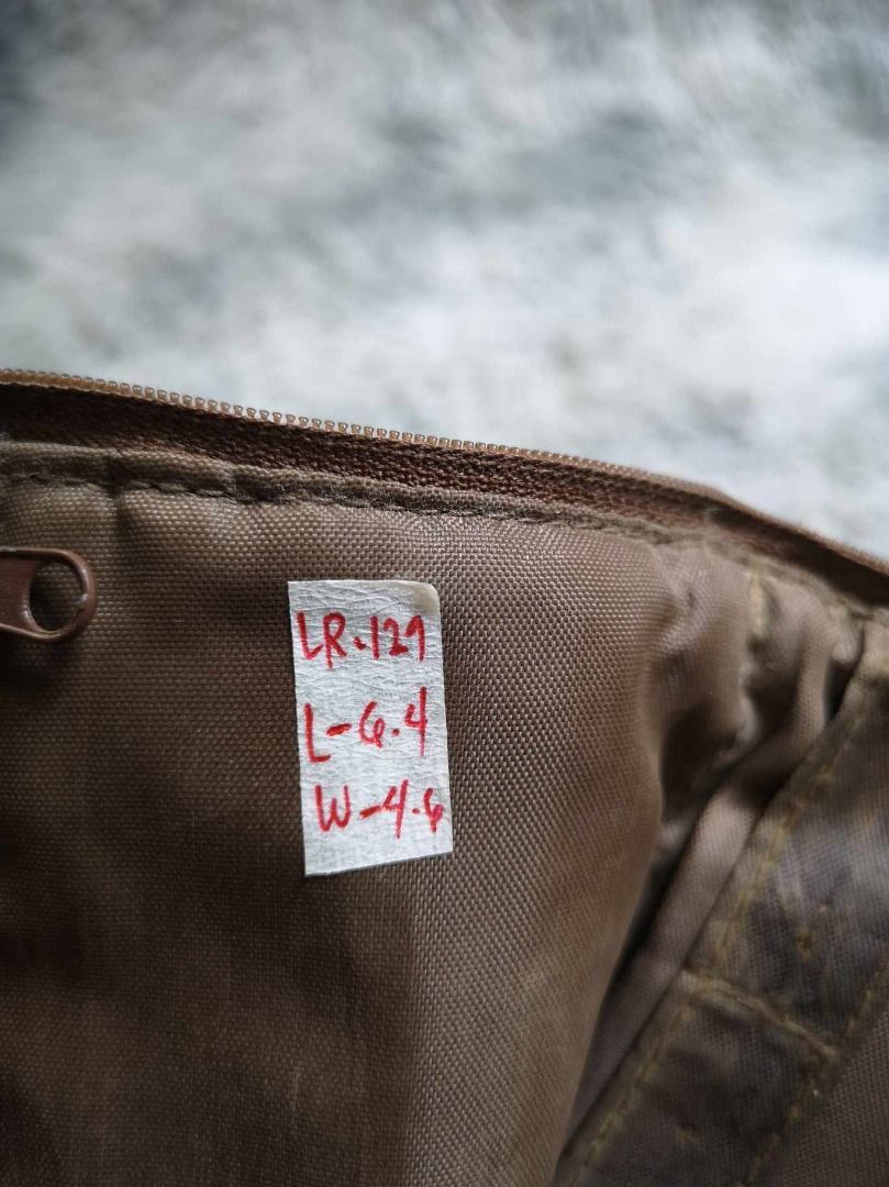 Brown Zipper Closure Monogram Pattern Wallet (Category: Wallets & Card holders) located in Santa Cruz. Submitted by jmy_surplus.2 (Listing ID 1462672055, Image 2). Description: Size ; L - 6.4 W - 4.6 Color ; Brown Type ; Wallet Brand ; No brand Material ; Nylon Style ; Brown Printed Design Wallet LR 129 JMY 1 Batch #221.