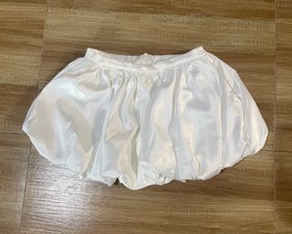 (Category: ) located in . Submitted by mj_designervintagecurator (Listing ID 1462501949, Image 1). Description: .