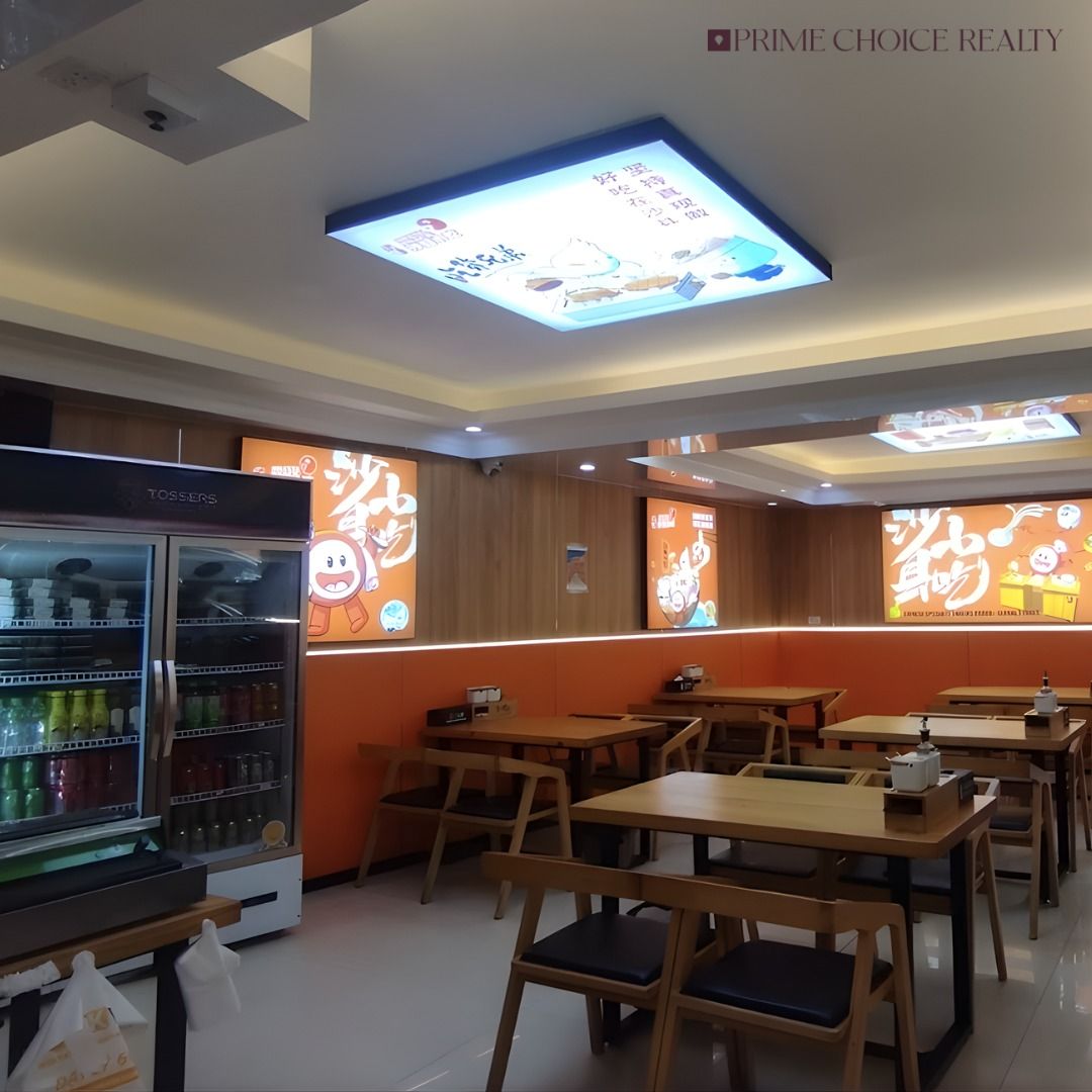 Building with Hotel, Karaoke, and Restaurant (Category: Commercial) located in Quezon City. Submitted by primechoicerealtyinc (Listing ID 1462528732, Image 3). Description: FOR SALE BUILDING WITH HOTEL, KARAOKE & RESTAURANT – MANILA CITY Asking Price: ₱610,329/sqm Property Details: • Lot Area: 1,065 sqm • Land Classification: Mixed-Use • FAR: Open • Title: Clean, under corporation • Current Use: Hotel, Karaoke & Restaurant 📍 Strategic Location –