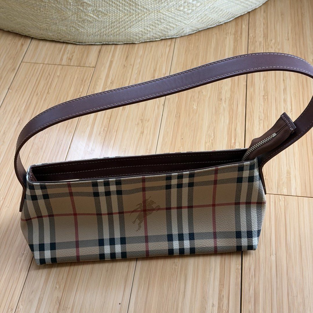 Burberry Nova Check Shoulder Bag (Category: Luxury Bags & Wallets) located in General Santos City (Dadiangas). Submitted by giamaguas (Listing ID 1462558834, Image 1). Description: Still in excellent condition! Bought from Amore Tokyo for ₱23k I can forward the order confirmation email from Amore.