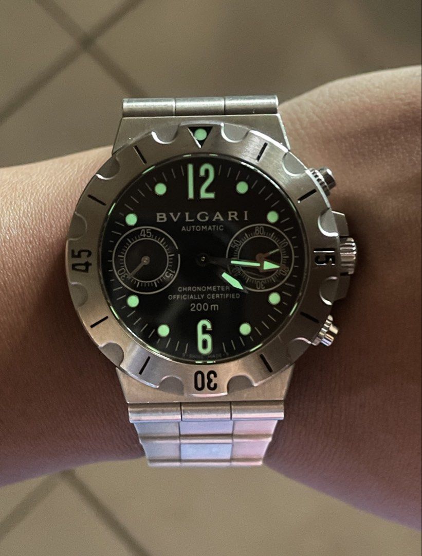 BVLGARI Diagono Chronograph (Category: Luxury Watches) located in Taguig. Submitted by j_watches007 (Listing ID 1462511732, Image 2). Description: Authentic Secondhand ⌚ Bvlgari Diagona Chronograph Chronometer Certified Automatic 200mm Swiss Made SCB 38 S B0 34401 Chronograph Function Black Dial with Luminous Hands & Markers Sapphire Crystal Stainless Steel Case 38mm Stainless Steel Bracelet 7 inch plus wrist size “Watch & Box” DISCLAIMER: IT’S O