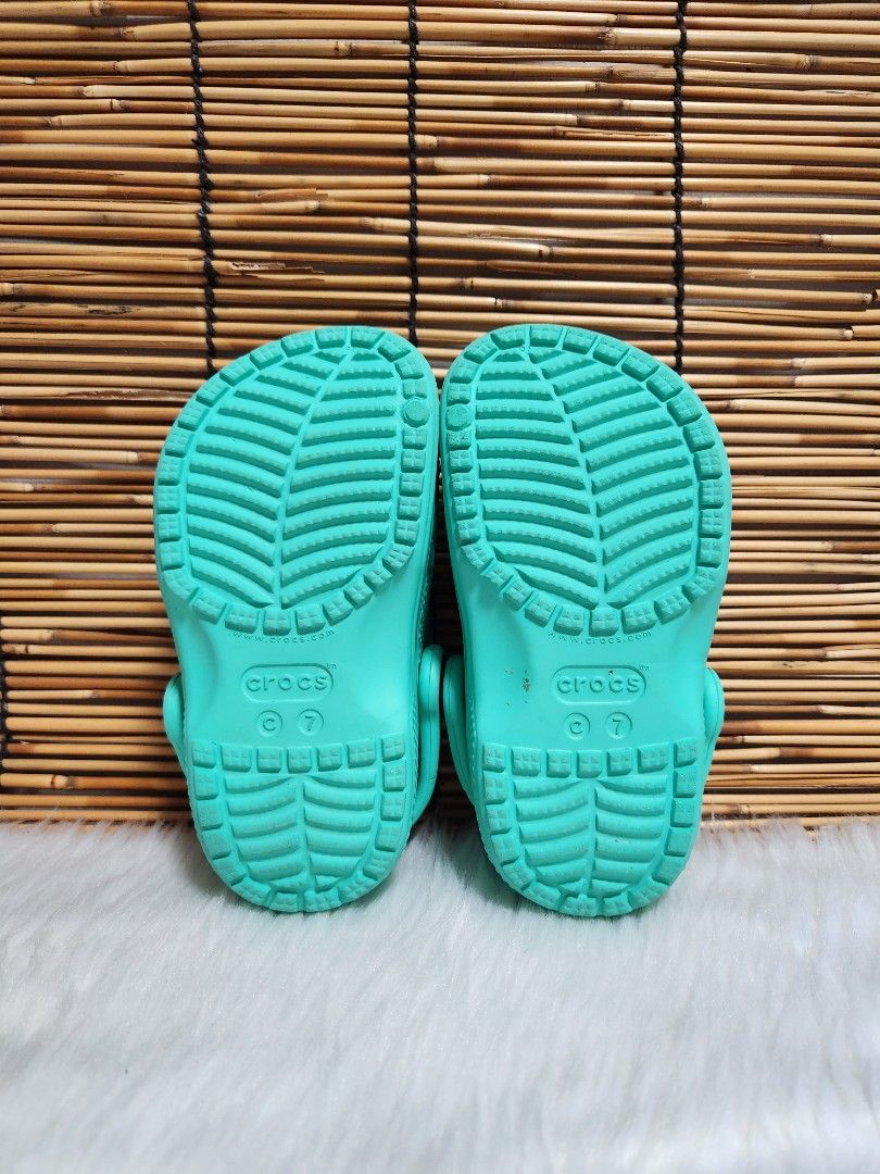 C7- Preloved Original Crocs for kids (Category: Babies & Kids Fashion) located in Navotas City. Submitted by FluffyFeet (Listing ID 1462644631, Image 3). Description: NEW ARRIVAL❗️ This is a PRELOVED ORIGINAL CROCS FOR KIDS❗️ Please manage your expectations ❤️ 📌Strictly MINE NOW, PAY NOW ONLY❗️ (Unless suki na po na maayos kausap at iwas cancellation) 📌You may ask for other photos before placing an order/s STRICTLY NO RETURN, NO EXCHANGE UNLESS