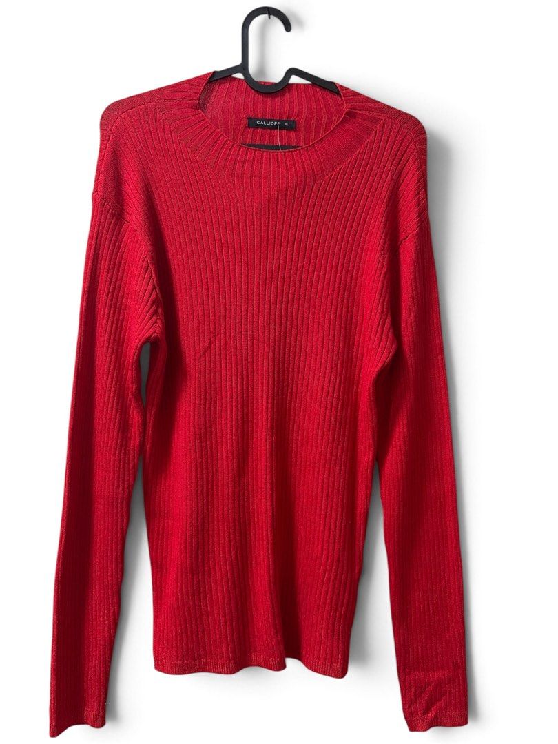Calliope red ribbed knit sweater (Category: Longsleeves) located in Santol. Submitted by lululane (Listing ID 1462623336, Image 1). Description: S-L.