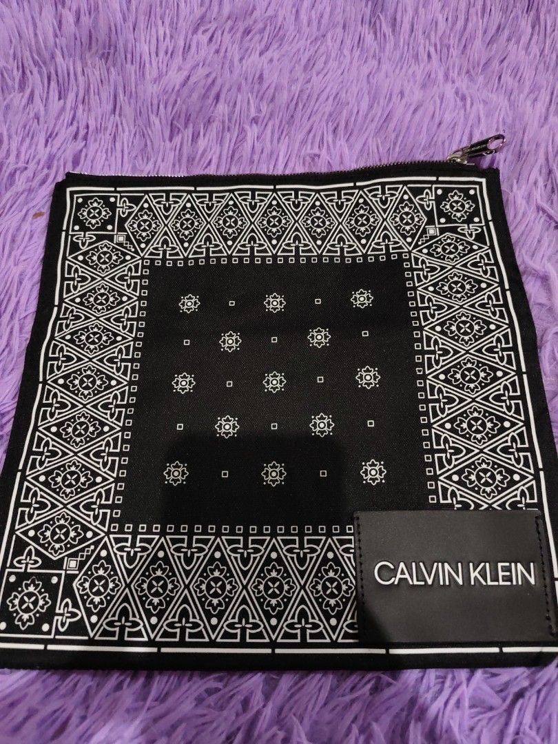 Calvin Klein (Category: Purses & Pouches) located in Batangas. Submitted by chrisma444 (Listing ID 1462645707, Image 1). Description: authentic ck.