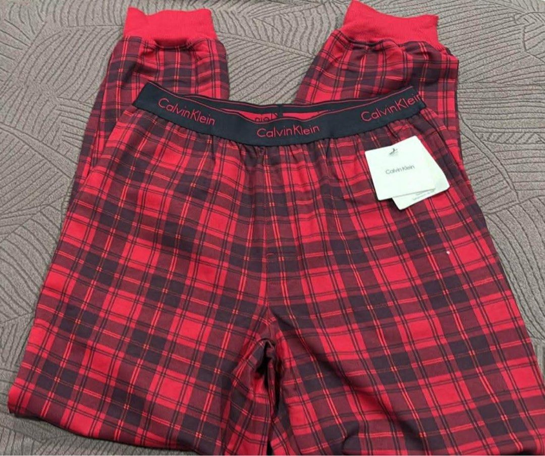 Calvin Klein PJ’s (Unisex) (Category: Other Bottoms) located in Cavite. Submitted by xoxomhai (Listing ID 1462454334, Image 1). Description: Calvin Klein PJ’s (Unisex) – ₱2,100 📦 Specs / Availability: • Unisex pajama • Soft, comfortable fabric for sleep and lounging • Relaxed fit for all-day comfort • Classic Calvin Klein style • Original / authentic item • On hand (OH) DM for Available sizes 🙂.