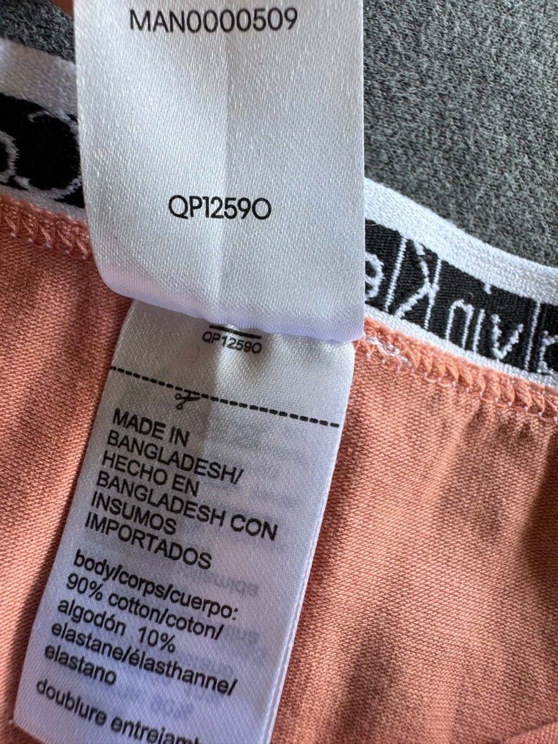 calvin klien thong M (Category: Undergarments & Loungewear) located in San Jose. Submitted by 99ners (Listing ID 1462453742, Image 3). Description: .