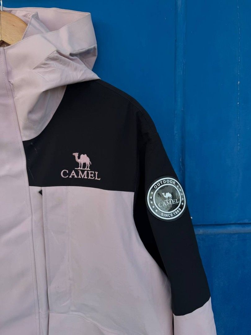 Camel Artic Waterproof Jacket (Category: Coats, Jackets and Outerwear) located in Los Banos. Submitted by thelocals.co (Listing ID 1462673002, Image 3). Description: Camel Artic Waterproof Jacket •width: 23.5 •length: 28 •condition: excellent •flaws: minor stains only • ₱880 free shipping nationwide 💸.