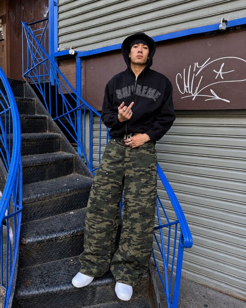 Camo Double knee Pants (29) (Category: Jeans) located in Taguig. Submitted by althriftdailyloots94 (Listing ID 1462590428, Image 1). Description: size 29 x 40 good condition need wash only.