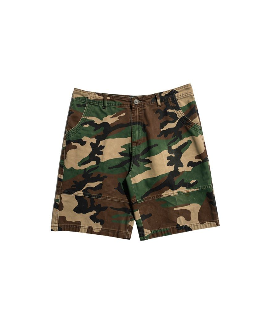 Camouflage Double Knee Jorts (Category: Shorts) located in Navotas City. Submitted by yodailyplug (Listing ID 1462596027, Image 2). Description: Waist 34” Length 22” Leg hole 12” Excellent Sign of usage.