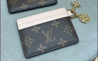 (Category: ) located in . Submitted by boutique4u (Listing ID 1462482624, Image 1). Description: .