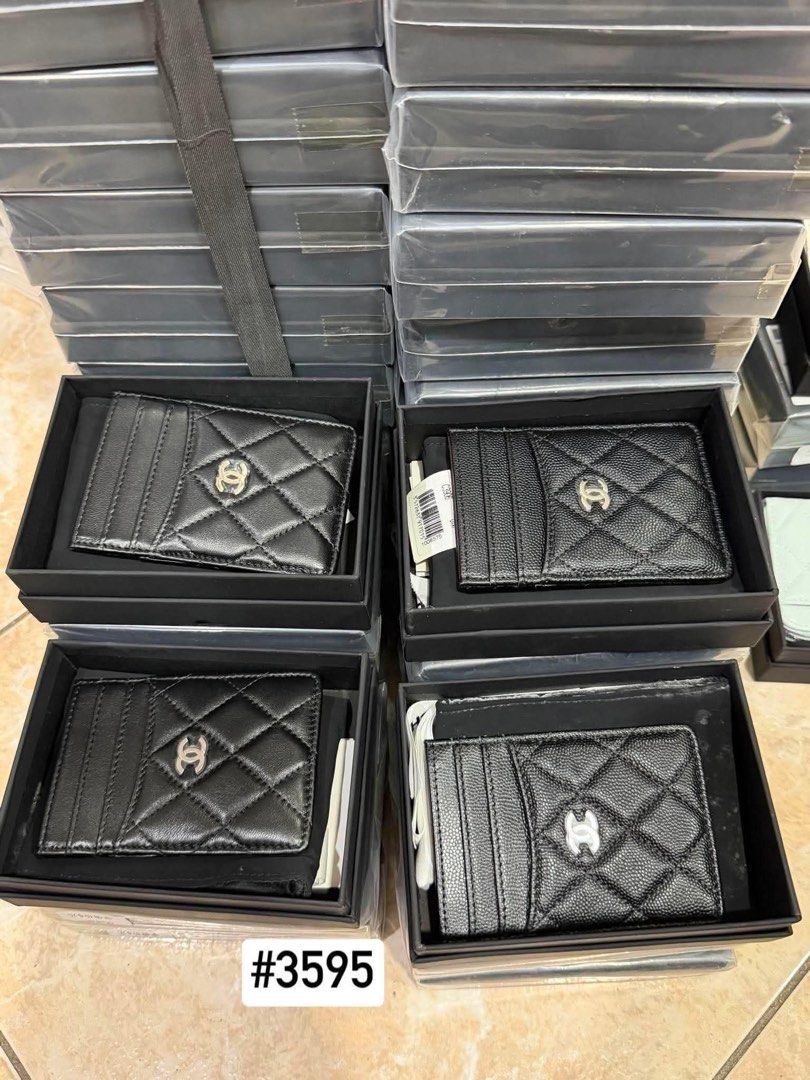 Cardholder (Category: Wallets & Card holders) located in Quezon City. Submitted by prelovedtoloved18 (Listing ID 1462624034, Image 3). Description: Onhand assorted cardholder Open for bulk orders Special price Message for more info.