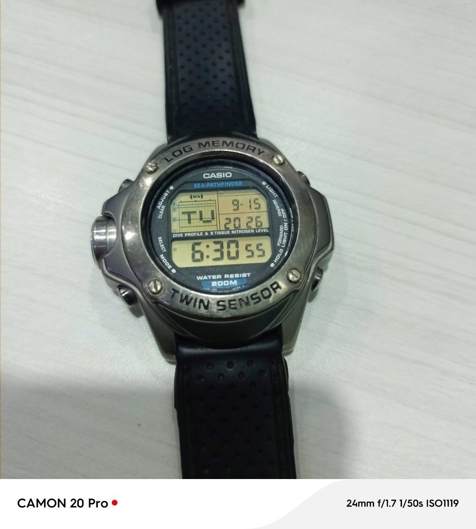 Casio Sea-Pathfinder Twin Sensor Watch (Category: Men's Watches) located in Valenzuela. Submitted by edavid10321 (Listing ID 1462537559, Image 1). Description: - Casio Sea-Pathfinder Twin Sensor Watch - Dive Profile & Nitrogen Level Logging - Water Resistant 200m - Durable Titanium Case - Comfortable Black Strap - Displays Time, Date, and Day - Ideal for Diving & Outdoor Adventures - Sold As Is.