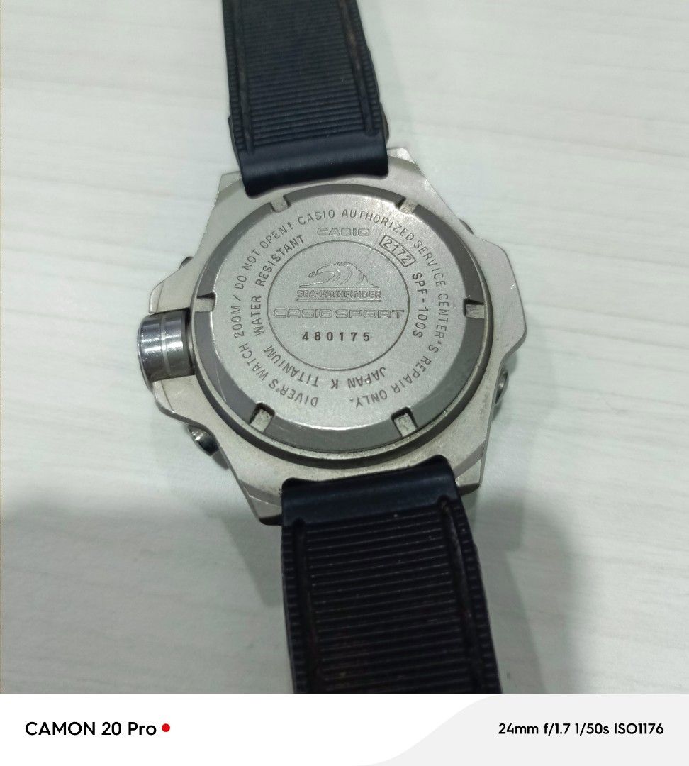 Casio Sea-Pathfinder Twin Sensor Watch (Category: Men's Watches) located in Valenzuela. Submitted by edavid10321 (Listing ID 1462537559, Image 2). Description: - Casio Sea-Pathfinder Twin Sensor Watch - Dive Profile & Nitrogen Level Logging - Water Resistant 200m - Durable Titanium Case - Comfortable Black Strap - Displays Time, Date, and Day - Ideal for Diving & Outdoor Adventures - Sold As Is.