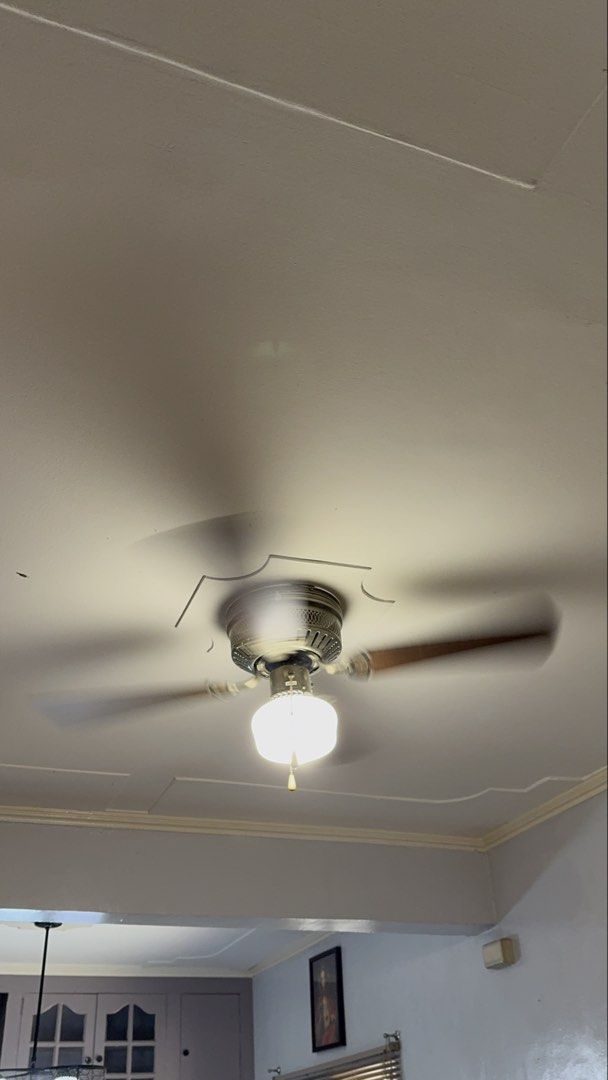 Ceiling Fan Tri-Colour (Category: Fans) located in Manila. Submitted by janna.ali (Listing ID 1462599741, Image 1). Description: Selling our Ceiling Fan 3-colour. Rfs: upgrading.