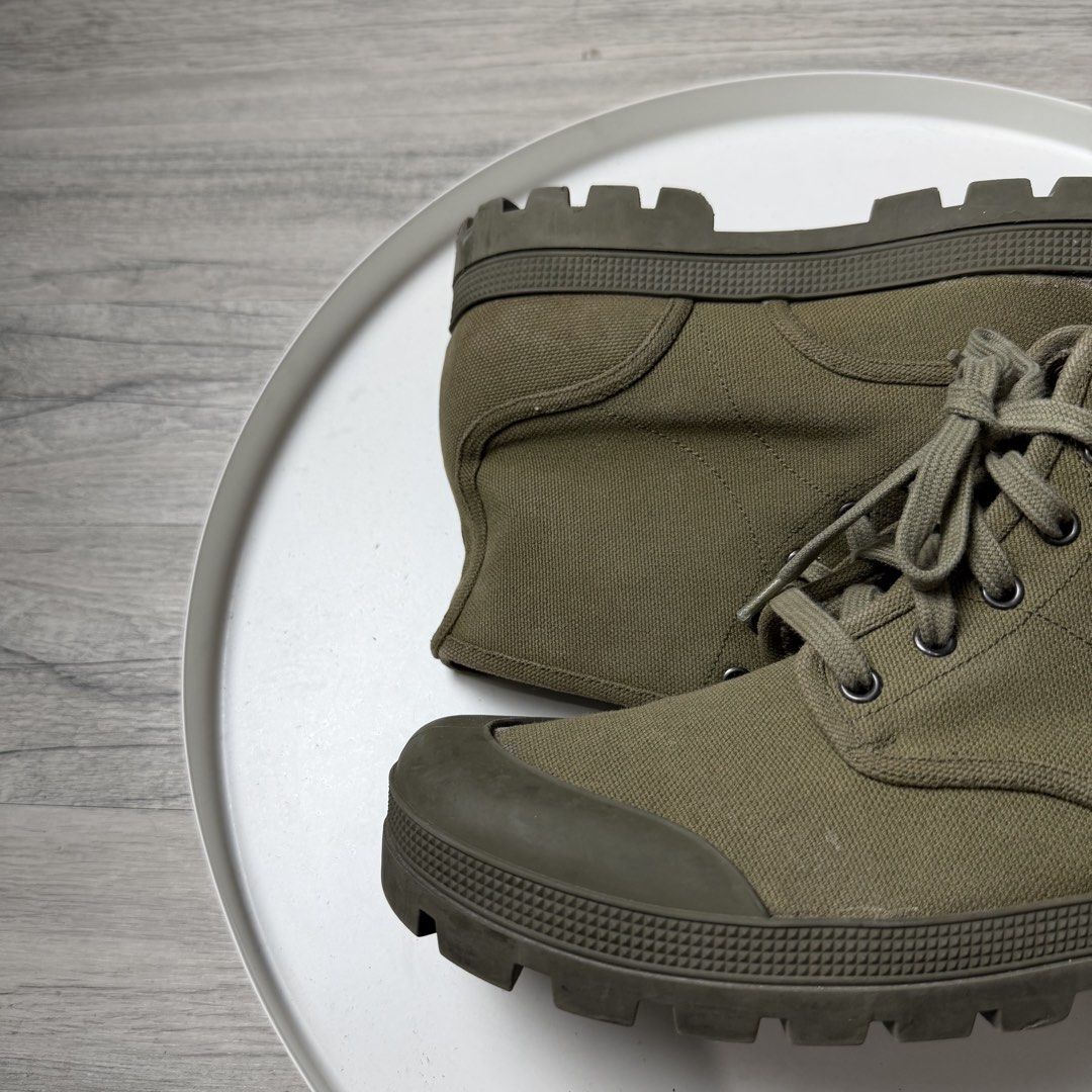Celine Boots (Category: Boots) located in Manila. Submitted by wornagainstudios2 (Listing ID 1462635484, Image 2). Description: .
