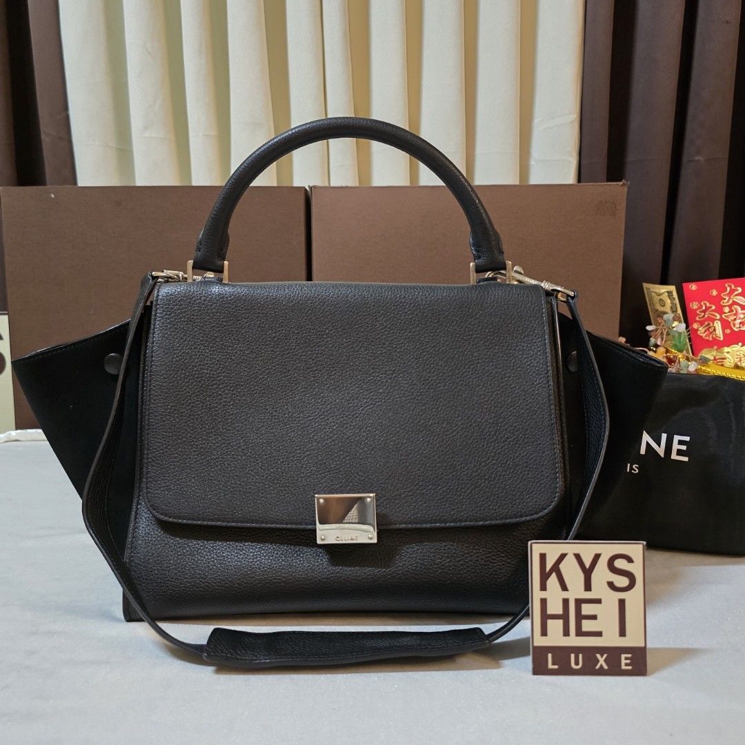 Celine Trapeze Small Black🖤 Shw (Category: Luxury Bags & Wallets) located in Paranaque City. Submitted by kyshei (Listing ID 1462487873, Image 1). Description: 💯legit/orig moneyback guaranteed.
