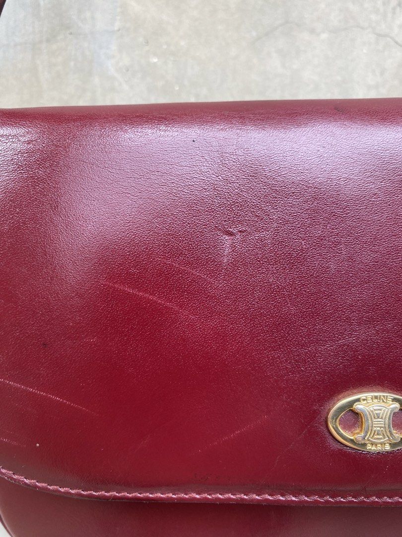 Celine Triomphe Vintage Crossbody Bag (Category: Luxury Bags & Wallets) located in Caloocan City. Submitted by thon0806 (Listing ID 1462479087, Image 3). Description: Bag is in good condition Minor issues: 📍pressmark flap front 📍 watermarks sa back ng body .