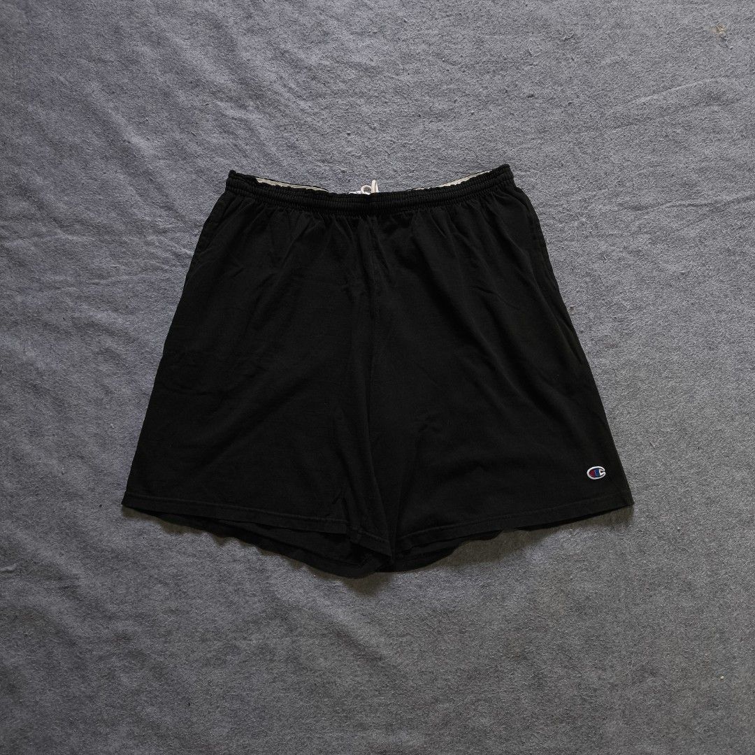 Champion Athletic Sweat Short (Category: Activewear) located in Manila. Submitted by shykes_26 (Listing ID 1462550997, Image 2). Description: Dimensions: Waist: 32-42 Length: 18.5 Hem: 14 Issues: None.