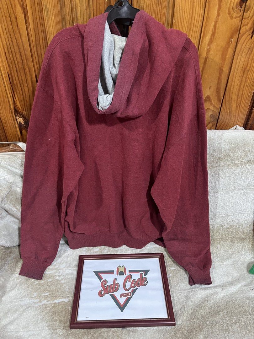 Champion Hoodie (Category: Hoodies) located in Baguio. Submitted by subcode_2600 (Listing ID 1462649820, Image 2). Description: Other details included in the pictures Do not hesitate to message us for questions. Thank you! .