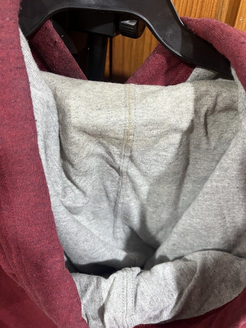 Champion Hoodie (Category: Hoodies) located in Baguio. Submitted by subcode_2600 (Listing ID 1462649820, Image 3). Description: Other details included in the pictures Do not hesitate to message us for questions. Thank you! .