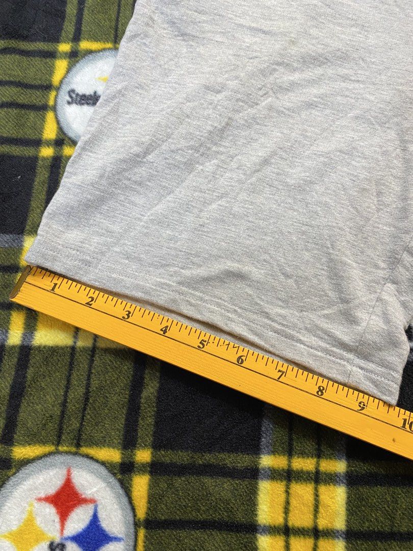 Champion, Sweat shorts (Category: Shorts) located in Cavite. Submitted by jc_thrift95 (Listing ID 1462592203, Image 3). Description: - gray Champion powerblend fleece shorts featuring the brand’s signature large “C” logo on the lower left leg. - Stretched, - No issue, Need wash - Color rate 8/10 - See details picture for dimes..