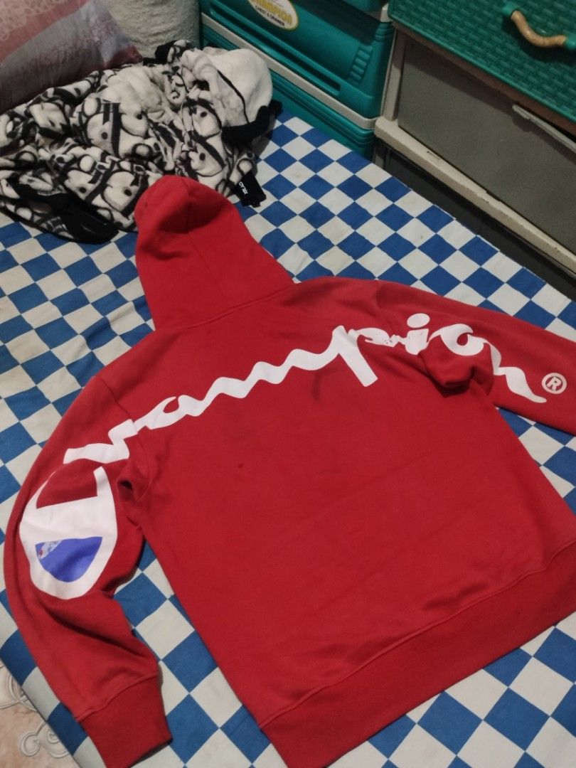 Champion X Supreme (Category: Coats, Jackets and Outerwear) located in Baguio. Submitted by inufimtng (Listing ID 1462663926, Image 2). Description: 23 by 28 issues seen on pics no tags negotiable +sf sa malayo pm for more deets and sa interested 🙌.