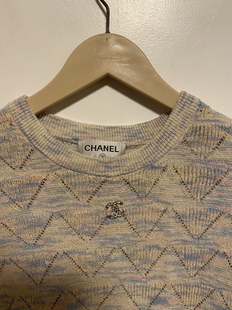 Chanel (Category: Others Tops) located in Bacolod City. Submitted by j.kicks21 (Listing ID 1462627419, Image 3). Description: 📌Chanel Knit Top 📌Complete tags 📌Colorate:9.7/10 📌Asnew Condition 📌Issue: None 📌Price📩 ✅CLICK EACH PHOTO FOR DETAILS 📌Color may vary due to lighting 📌 No rush shipping PAYMENT FIRST POLICY 💸 ➡️ Mode of payment: Gcash.