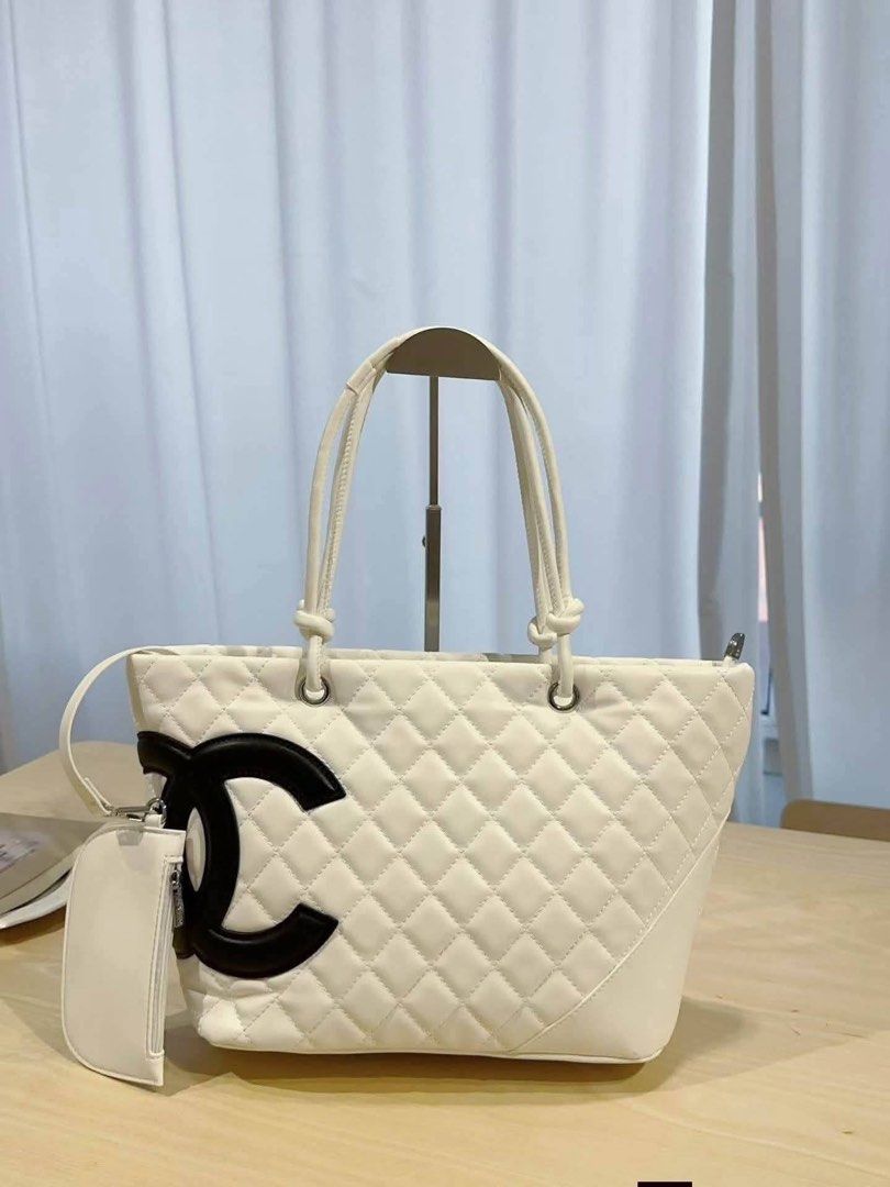 ✨Chanel 2in1 Totebag✨ (Category: Shoulder Bags) located in Manila. Submitted by lovely_girl18 (Listing ID 1462627715, Image 1). Description: New Stock with this Chanel 2in1 Totebag!!! .