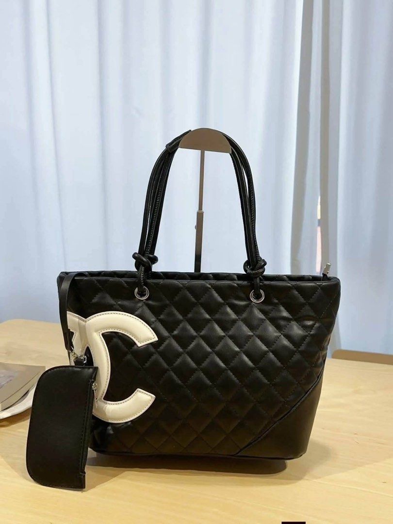 ✨Chanel 2in1 Totebag✨ (Category: Shoulder Bags) located in Manila. Submitted by lovely_girl18 (Listing ID 1462627715, Image 2). Description: New Stock with this Chanel 2in1 Totebag!!! .