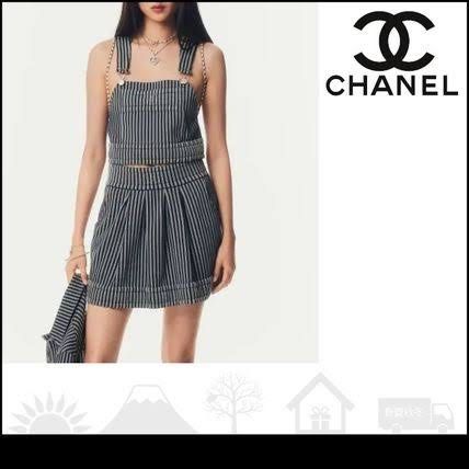 Chanel - Denim Cotton - Vest (Category: Others Tops) located in Cavite. Submitted by pastseas0n_ (Listing ID 1462574315, Image 3). Description: Chanel - Denim Cotton - Vest Size : 36 FLAT MEASUREMENTS Width : 15 inches Length : 17 inches 9.5/10 CONDITION Denim cotton CC chest Logo Made in Italy.