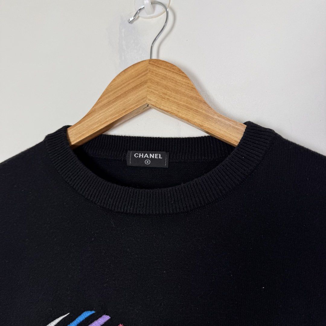 Chanel Black Knit Sweater Rainbow CC Logo (Category: Coats, Jackets and Outerwear) located in Calasiao. Submitted by liascorner (Listing ID 1462603326, Image 3). Description: W:19.5 L:22.5 9.5/10.