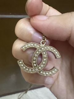 (Category: ) located in . Submitted by theholidayshopper (Listing ID 1462636553, Image 1). Description: .