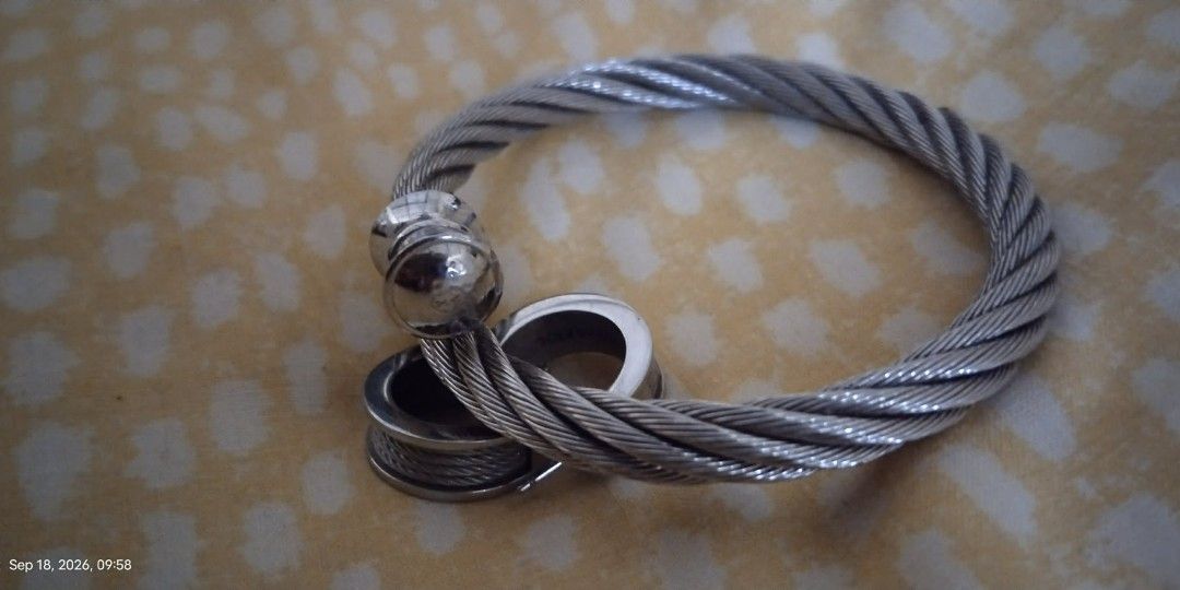 Chariol bangles and earrings (Category: Luxury Accessories) located in Manila. Submitted by ceeteehcee (Listing ID 1462590909, Image 3). Description: original chariol bangles and earrings sold together for only 8k.