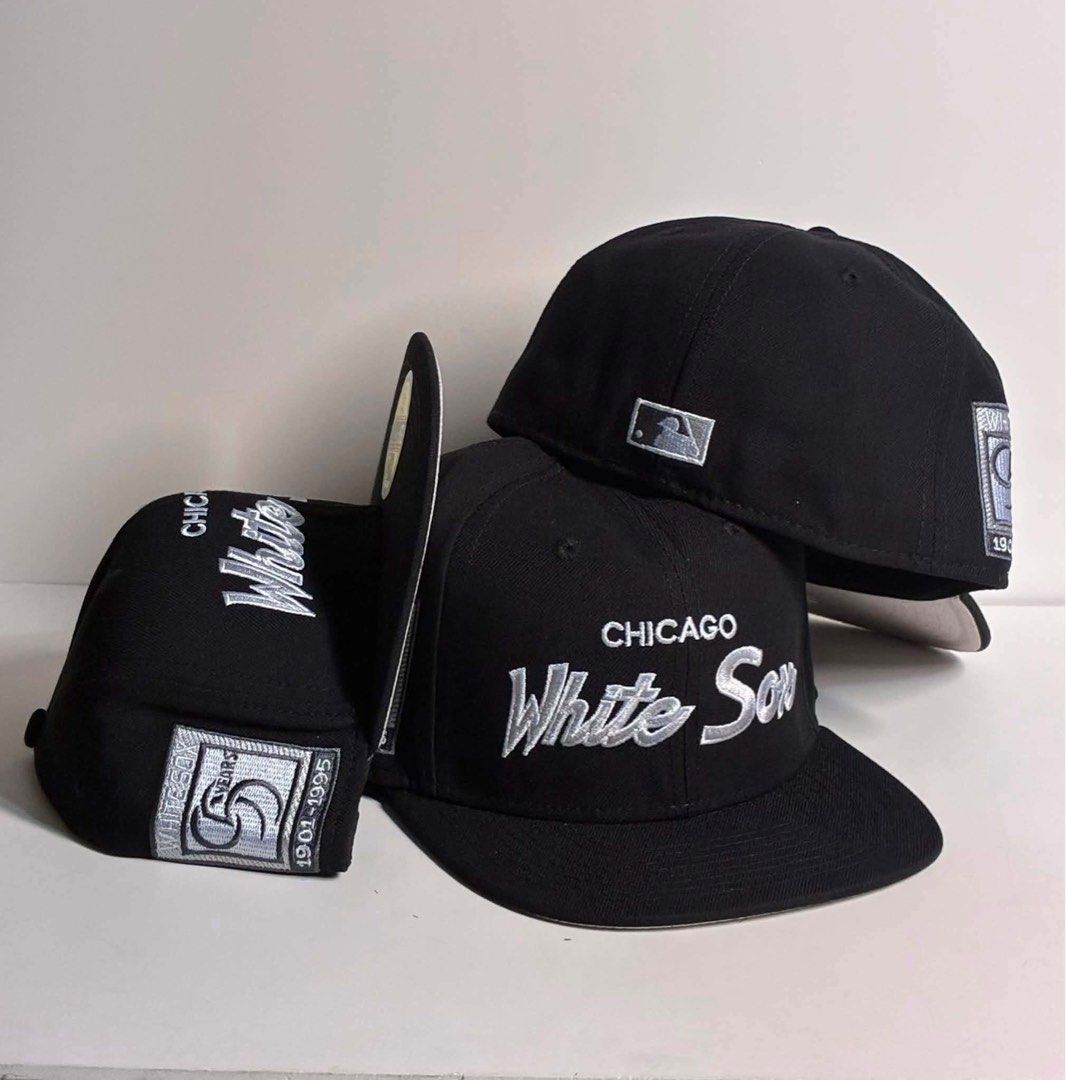 Chicago White Sox script flat-brim (Category: Caps & Hats) located in Bacoor. Submitted by snapgame (Listing ID 1462611147, Image 1). Description: Chicago White Sox script flat-brim cap featuring embroidered white lettering and side patches..