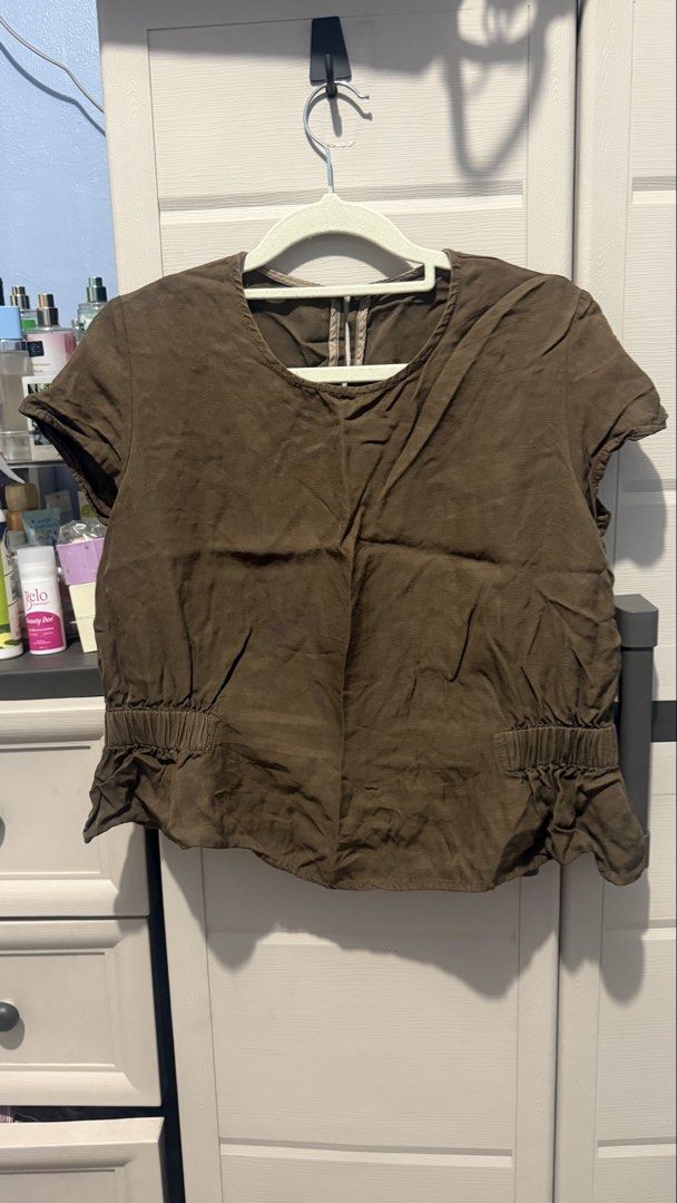 Choco Cinched Waist Top (Category: Blouses) located in Quezon City. Submitted by dinesaur (Listing ID 1462547166, Image 1). Description: .