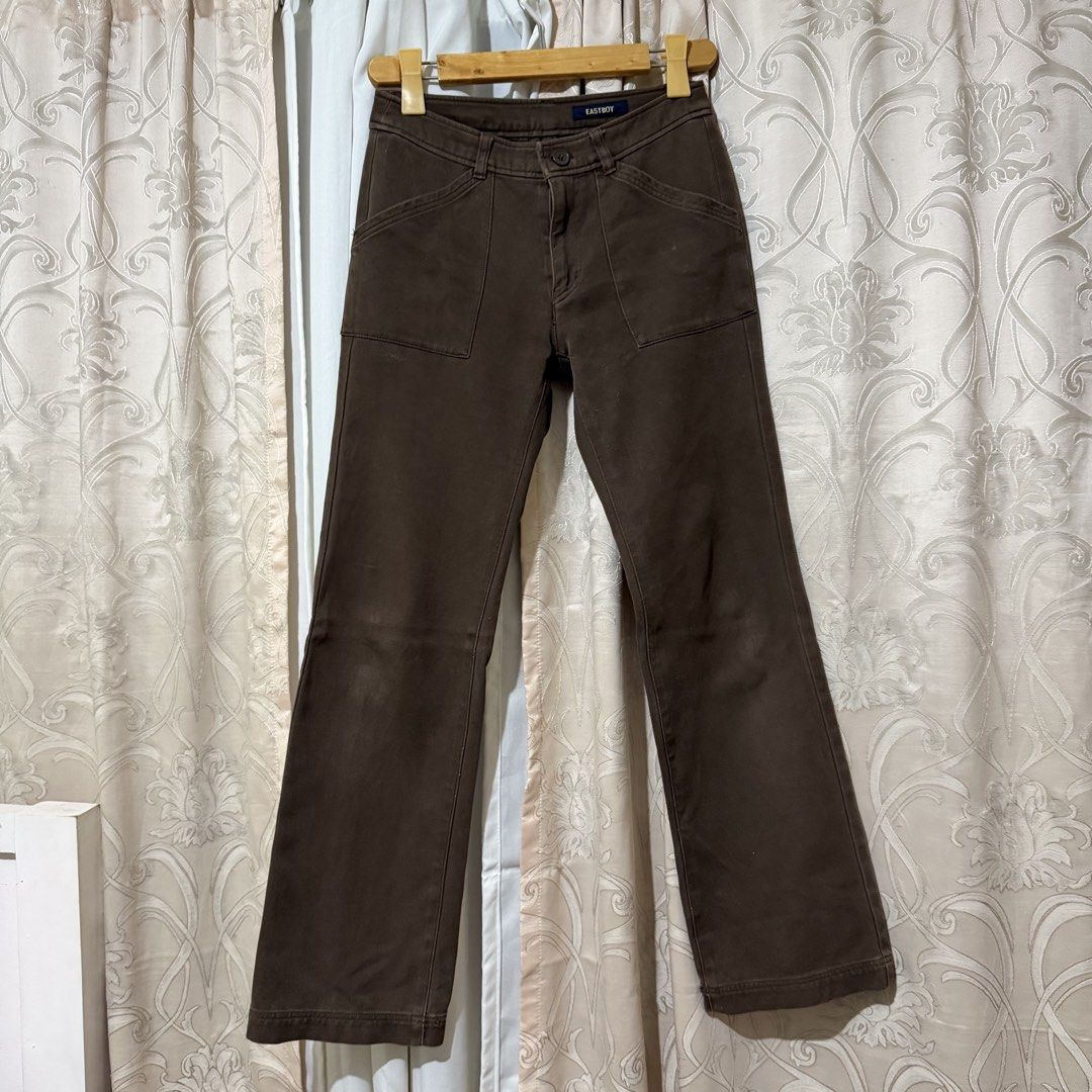 Chocolate Brown Straight Pants Size 23-24 (Category: Jeans) located in Manila. Submitted by arinfinds (Listing ID 1462604646, Image 1). Description: semi mid waist straight cut pants no flaws measurements: - waist 23-24in - length 37in refer to last pic for when worn price is firm .
