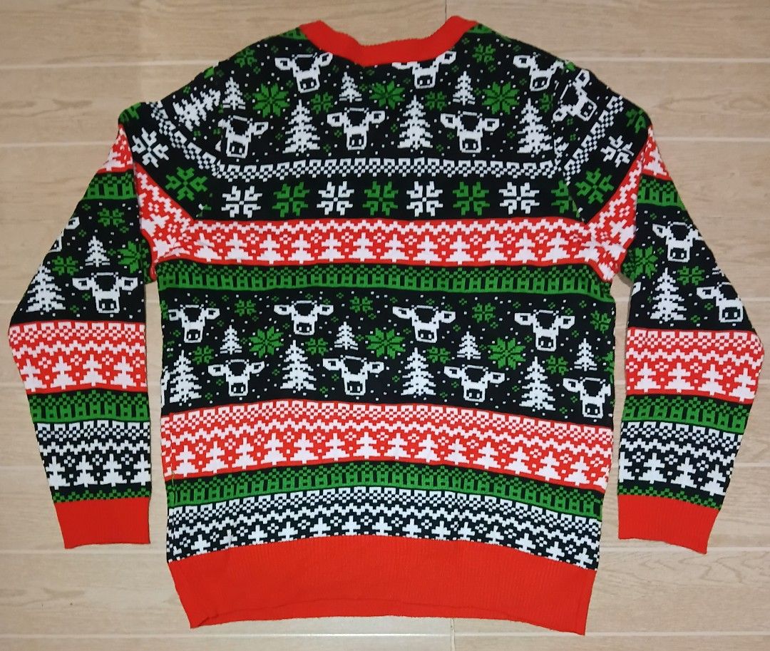 CHRISTMAS MOOOD SWEATSHIRT (Category: Coats, Jackets and Outerwear) located in Manila. Submitted by 6ram9 (Listing ID 1462534819, Image 2). Description: EXCELLENT CONDITION NO ISSUE LARGE SIZE.
