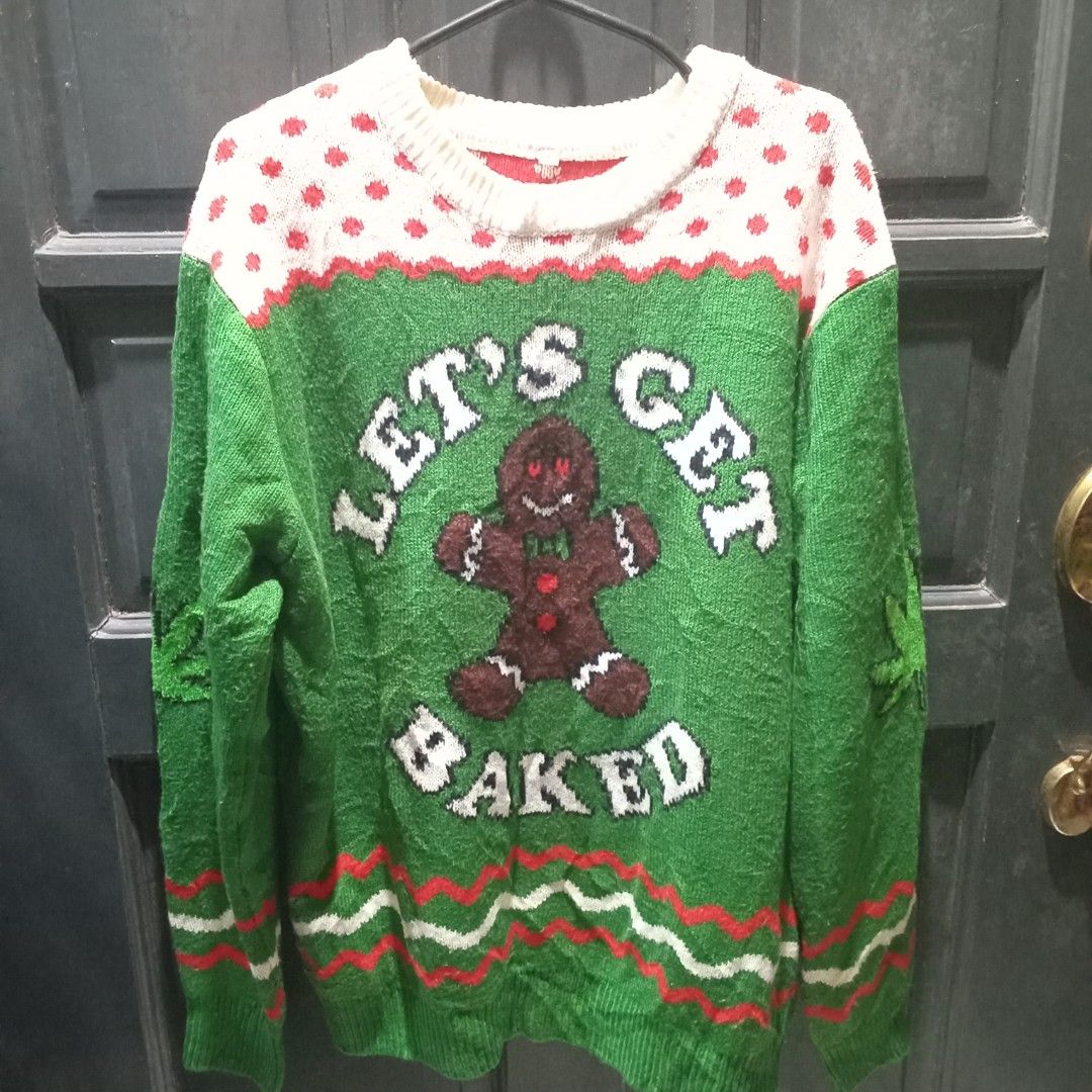 Christmas pull up sweater (Category: Others Tops) located in Angono. Submitted by thrifted.fashionshop (Listing ID 1462638770, Image 1). Description: Fit - large *knitted <NO ISSUES / FLAWS> <COLORS MAY VARY DUE TO LIGHTING> MOD : Gcash only COURIER : Jnt / Lalamove.