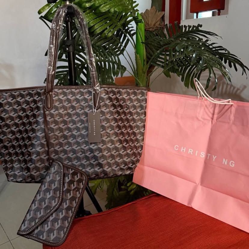 CHRISTY NG Large Russo (Category: Tote Bags) located in Guinobatan. Submitted by jadieee_young22 (Listing ID 1462454820, Image 2). Description: Christy NG Large Russo ₱2,699 -with paper bag -dust bag / individual plastic -pre-order from 🇻🇳 (4-5 days process only) -actual photos | what you see is what you exactly get! -shipping nationwide via tiktok co .