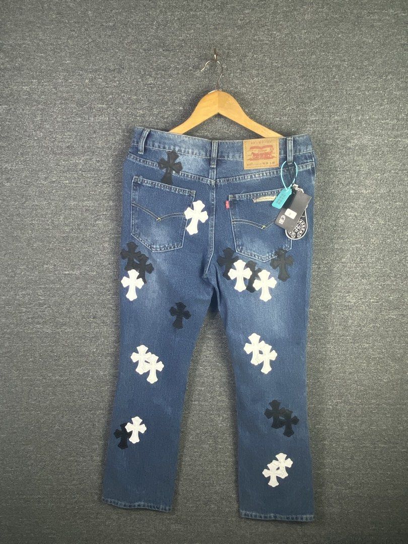 Chrome Hearts x Levis (Category: Jeans) located in Baguio. Submitted by thriftpeak_2600 (Listing ID 1462457188, Image 1). Description: 30W by 42 Length hqr .