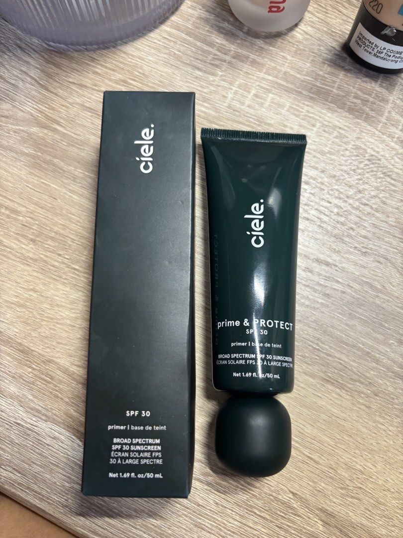 Ciele Prime & Protect SPF 30 Primer (Category: Makeup) located in Davao. Submitted by mielle_888 (Listing ID 1462452957, Image 2). Description: - Ciele Prime & Protect Primer - SPF 30 Broad Spectrum Sunscreen - 50ml tube - Ideal for prepping skin before makeup - Protects your skin from the sun - only used 3x .