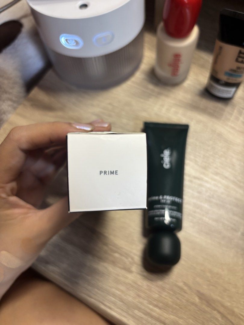 Ciele Prime & Protect SPF 30 Primer (Category: Makeup) located in Davao. Submitted by mielle_888 (Listing ID 1462452957, Image 3). Description: - Ciele Prime & Protect Primer - SPF 30 Broad Spectrum Sunscreen - 50ml tube - Ideal for prepping skin before makeup - Protects your skin from the sun - only used 3x .