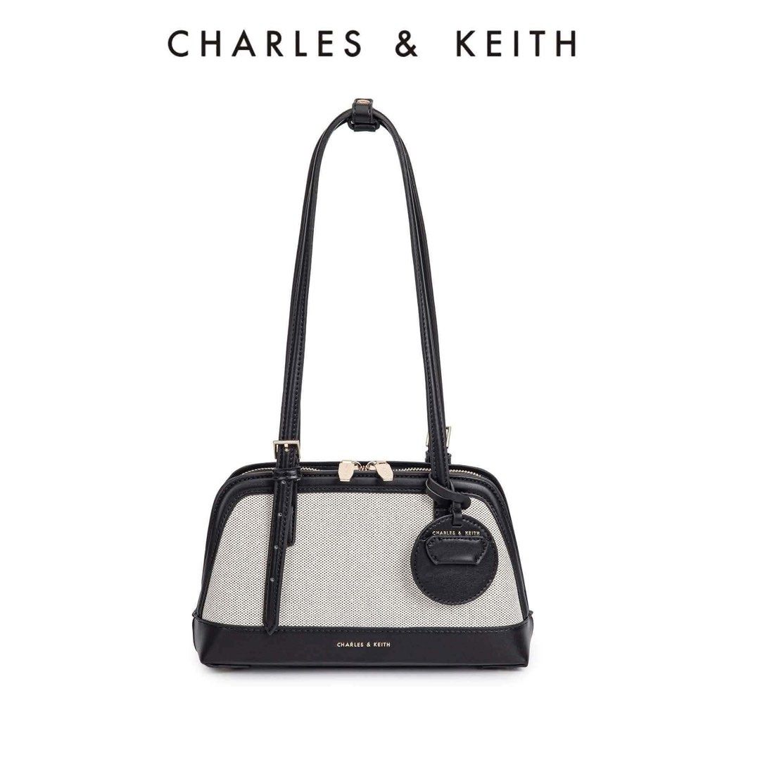 CK Mini Tote (Category: Shoulder Bags) located in Dagupan City. Submitted by maryennie (Listing ID 1462513389, Image 2). Description: ⬆️CĶ MINI TOTE - Size:26x15x8cm - w dust bag, serial no - Direct J&T shipout TERMS AND CONDITIONS: RETURNS, REFUNDS & EXCHANGES • No returns, refunds, or exchanges due to sizing concerns or change of mind. • Returns, refunds, or exchanges are only accepted for incorrect missing item (s). • A complete unboxing video