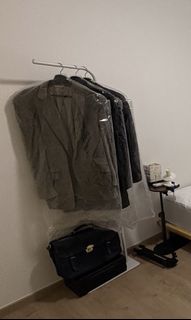 (Category: ) located in . Submitted by hys_closet (Listing ID 1462578524, Image 1). Description: .