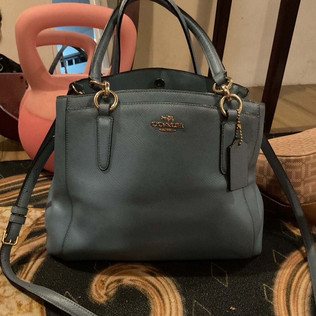 Coach bag crossbody (Category: Cross-body Bags) located in Dasmarinas. Submitted by erljapan (Listing ID 1462607474, Image 3). Description: Authentic coach from JP Na stock lang sa kabinet nagkaron ng molds pero nilinis ko na may konting bakat lang pero di sya halata walang bakbak di masyado nagamit napa stock lang.. FYI leather sya loc Dasma cavite.