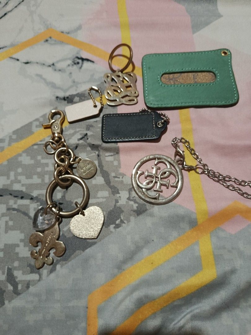 Coach Hangtags (Category: Wallets & Card holders) located in Legazpi City. Submitted by coolfalcon_52838b (Listing ID 1462502625, Image 2). Description: LQ - 350 coach black 380 coach white - 380 guess - 280 salad - 250 Kathy - 450 individual price.