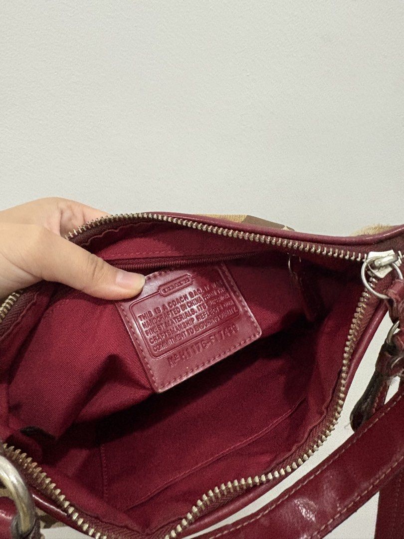 Coach Signature Stripe Demi Red (Category: Luxury Bags & Wallets) located in Angeles City. Submitted by jeonsaceee (Listing ID 1462580061, Image 3). Description: - Authentic - Issue: Rubs DM if interested! LOC: Pampanga MOP: Gcash MOD: Jnt/ Lalamove.