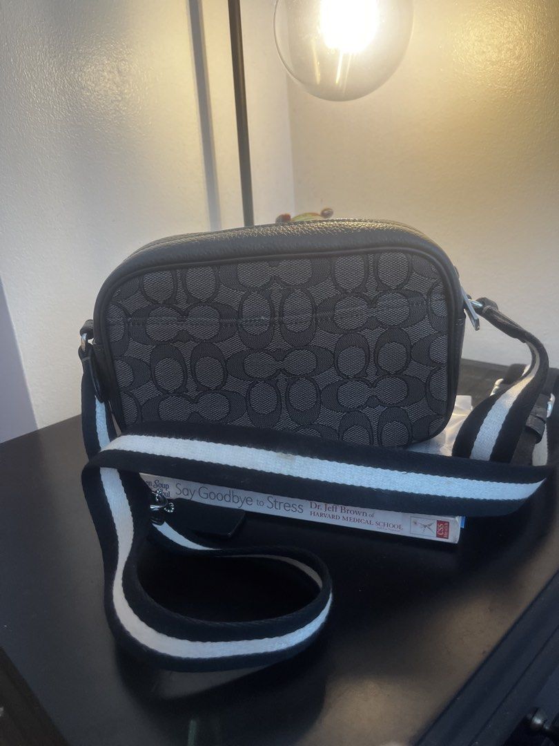 Coach sling camera bag (Category: Luxury Bags & Wallets) located in Mandaluyong City. Submitted by metrosaka17_ph (Listing ID 1462464591, Image 2). Description: .