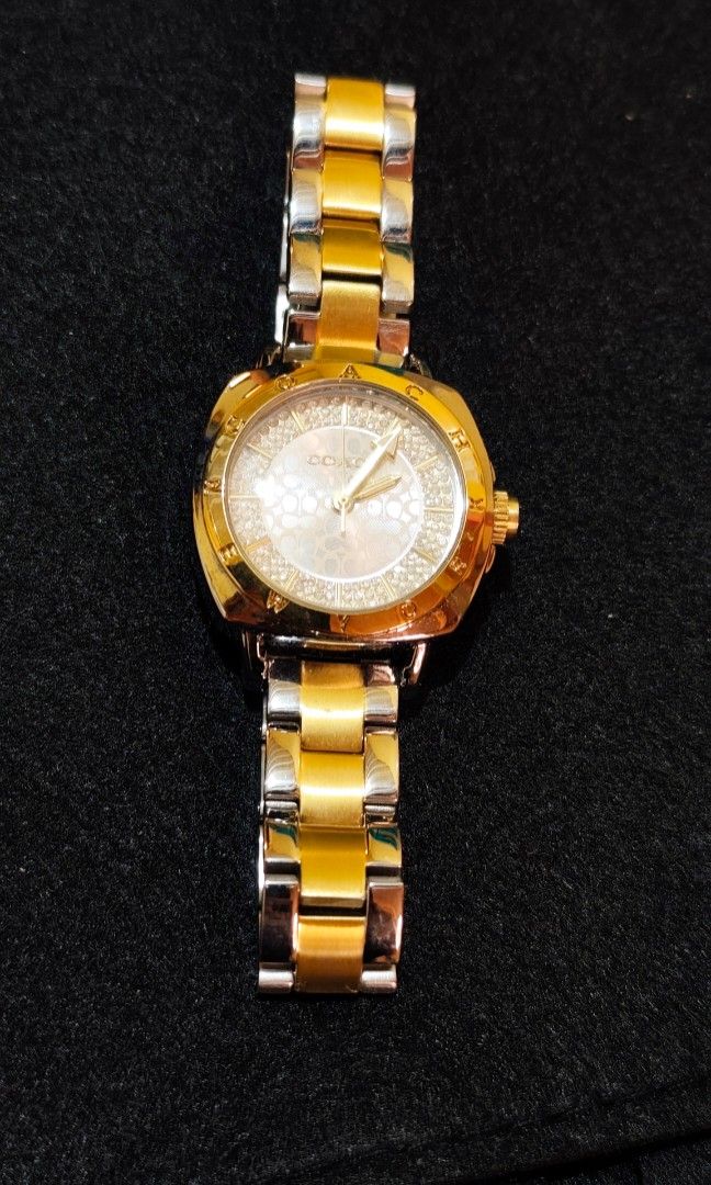 Coach watch for Her (Category: Women's Watches) located in La Trinidad. Submitted by marksols (Listing ID 1462465643, Image 2). Description: Original Imitation Coach Watch Stainless Steel issue: Need to change Battery From Japan Box.